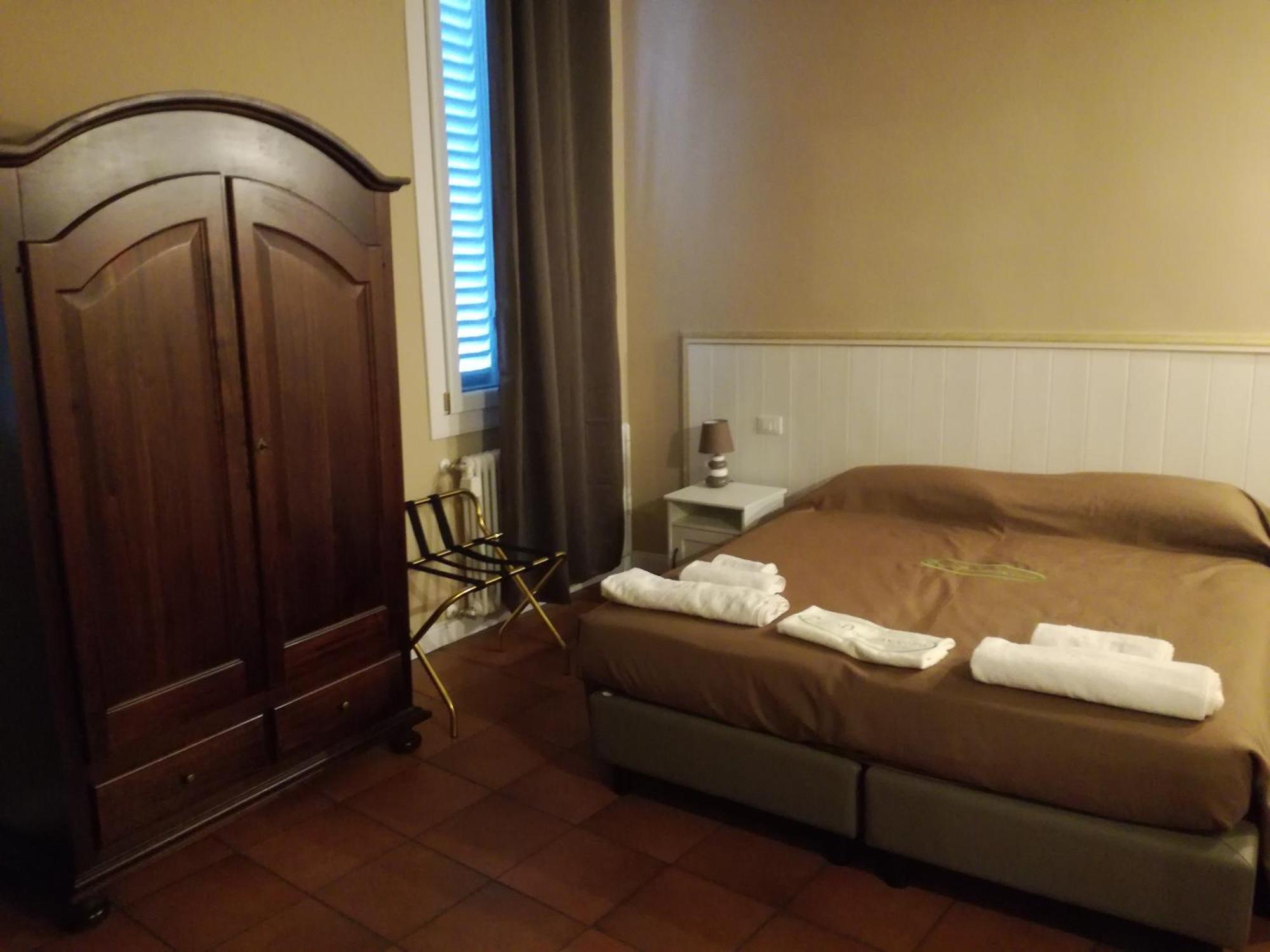 Tribunale Palace - Bedinbolognacentroh - Bologna — Foto 1
